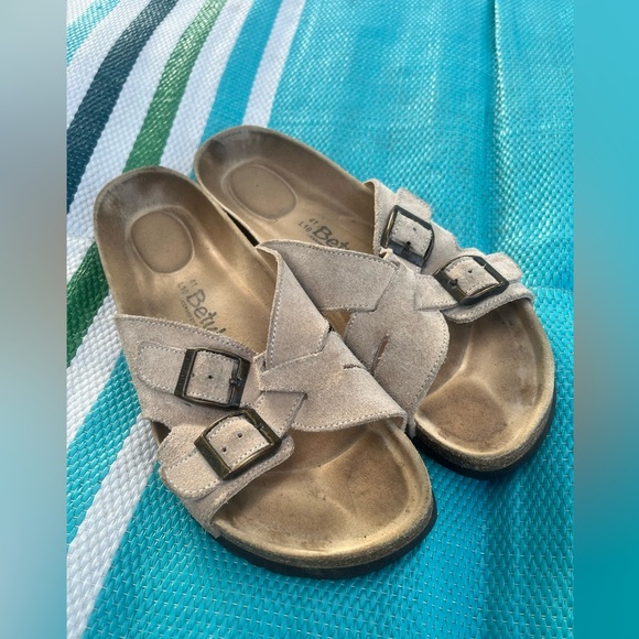 Birkenstock Shoes - 🎉✨HP🎉✨ Birkenstock Betula Suede Two buckle Sandals - Light Tan